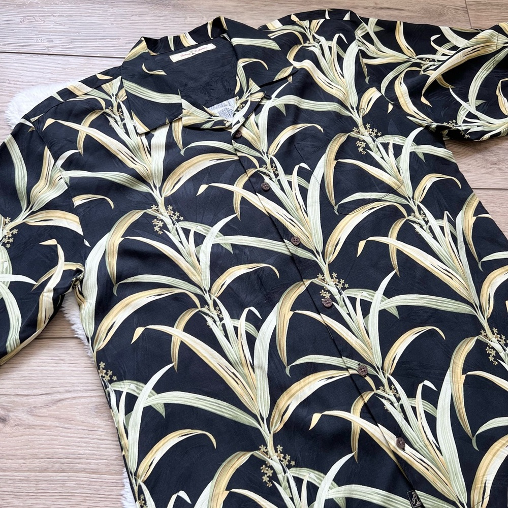 Tommy Bahama 100% Silk Black Shirt with Bamboo Leaf Design Large